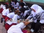 arah-blitar-hari guru https://live.staticflickr.com/65535/49120462338_d3488a49fe_b.jpg