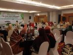 Silaturahmi Mas Dhito dengan para Bu Nyai dan Nawaning se-Kabupaten Kediri di Grand Surya Hotel, Rabu (16/10/2024).(Foto:arahJatim.com/das)